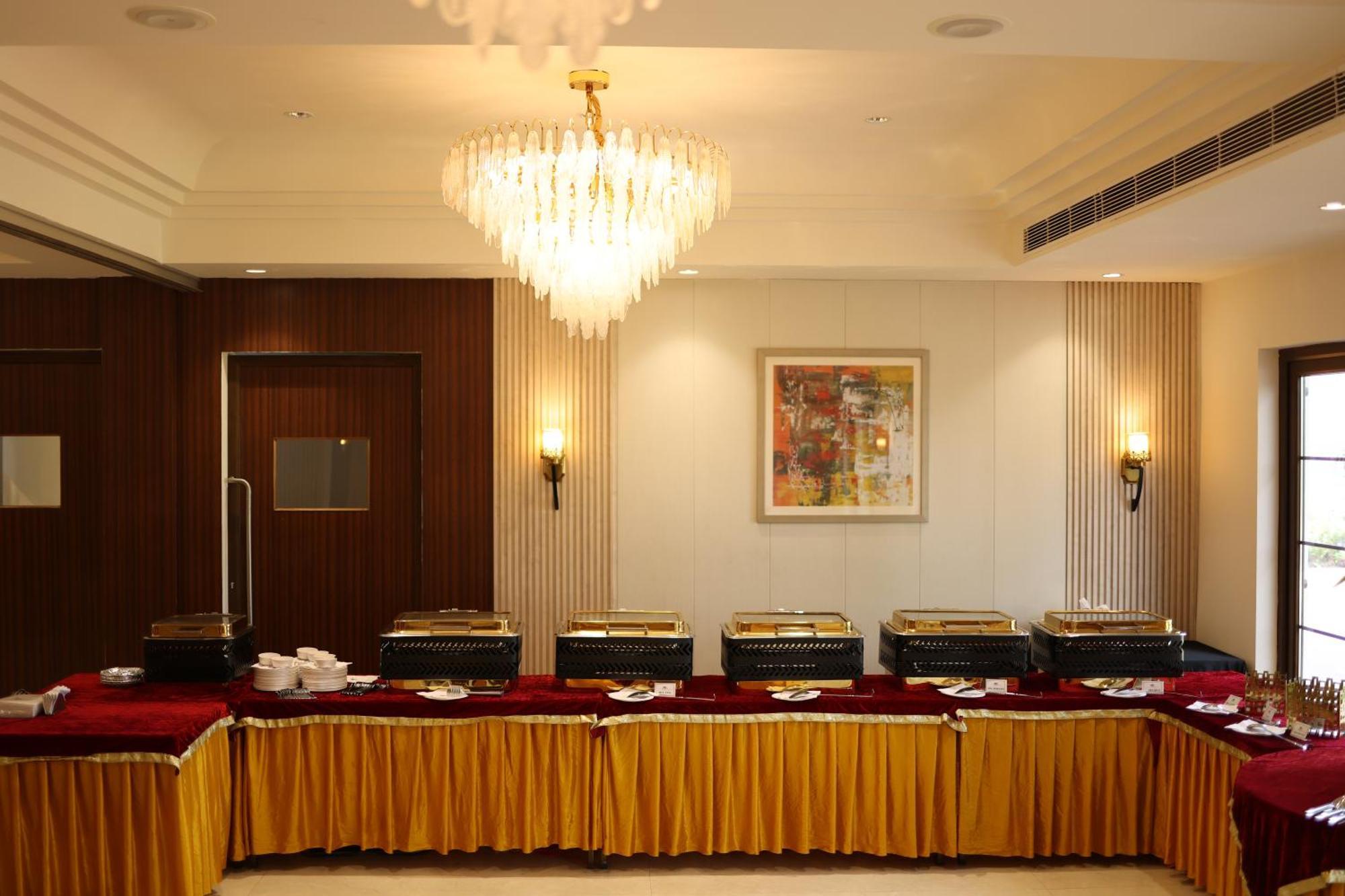 Black Mango Resort Kala Amb Екстер'єр фото