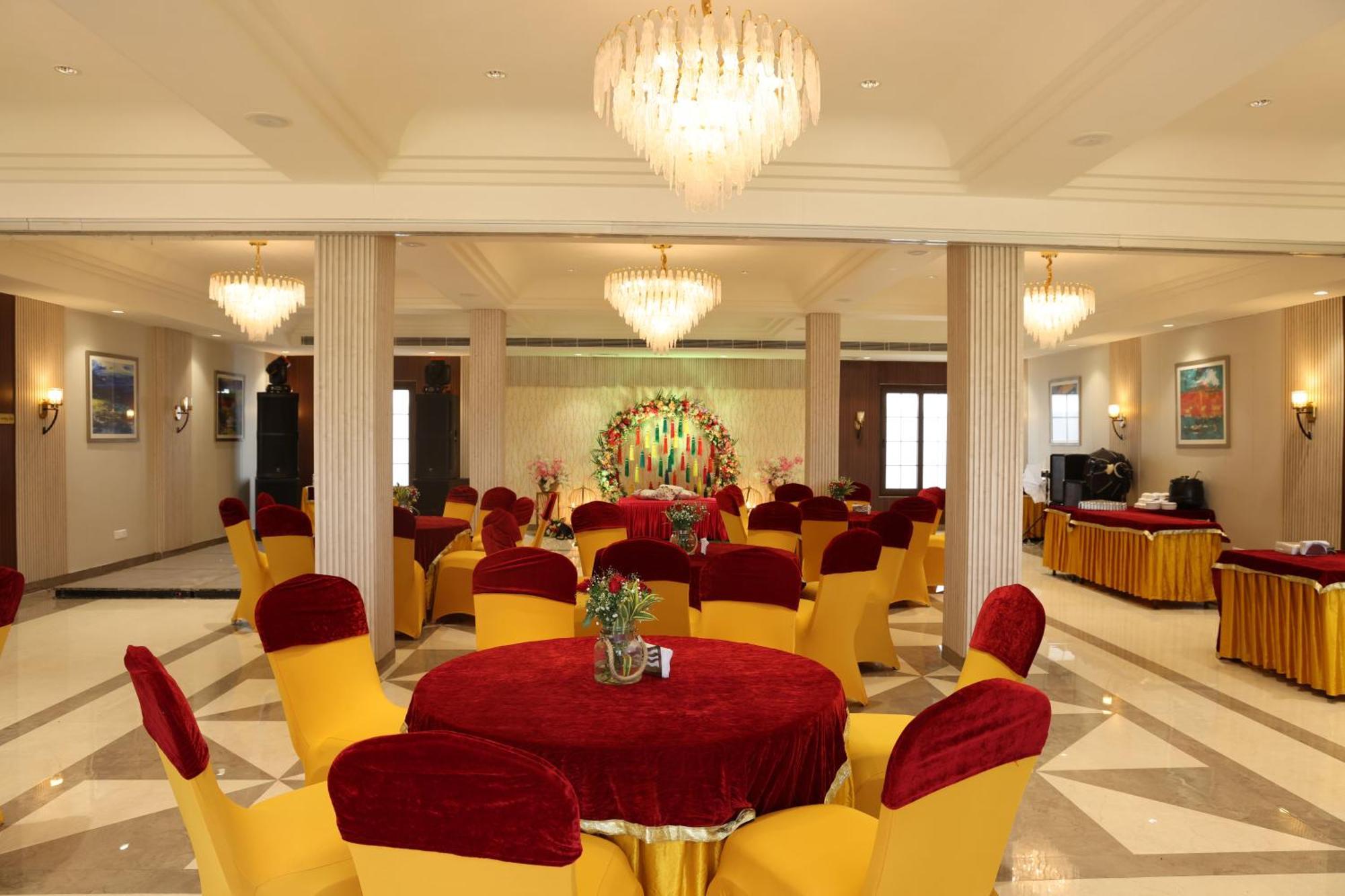 Black Mango Resort Kala Amb Екстер'єр фото
